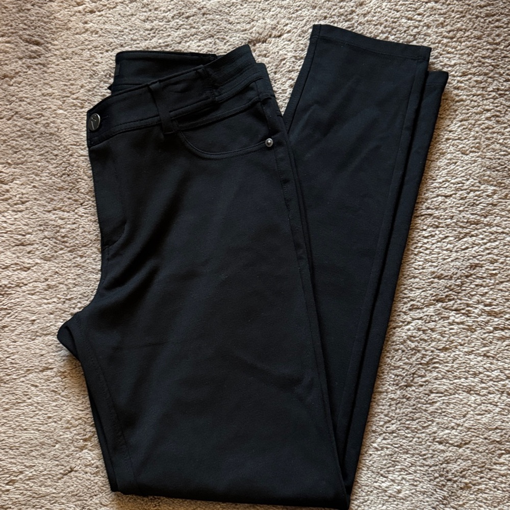 Simply Vera Vera Wang Black Mid-Rise Skinny Straight Leg Jeans. Women Size M